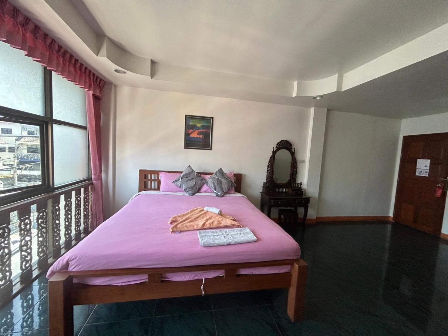 Albergue Coffeeandbeer Pattaya Exterior foto